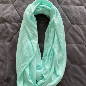 Infinity scarf